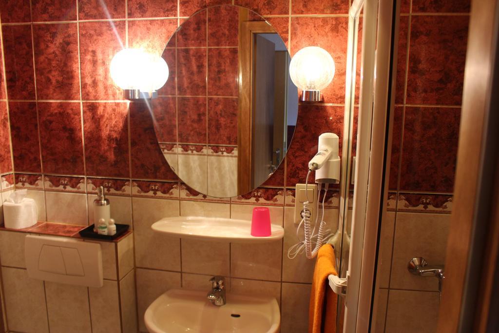 Gasthof Zur Post Zwiefalten エクステリア 写真